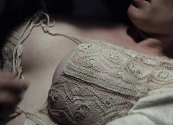Хэйли Этвелл голая | откровенные фото, 4